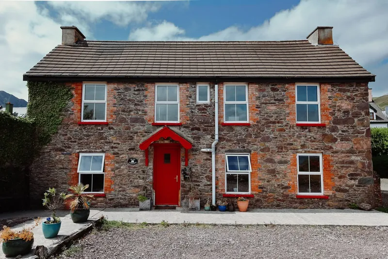 The Old Schoolhouse - Cottage in Cloghane, Co. Kerry