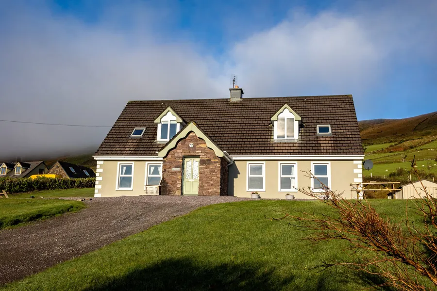 Brandon Bay View — Cottage in Cloghane, Co. Kerry