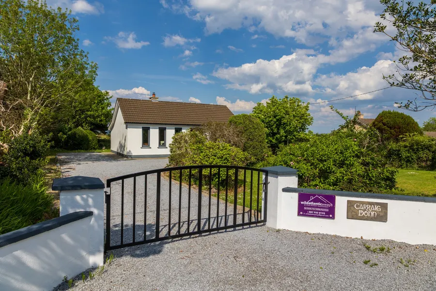 Carraig Donn Cottage — holiday home in Castlegregory, Co. Kerry
