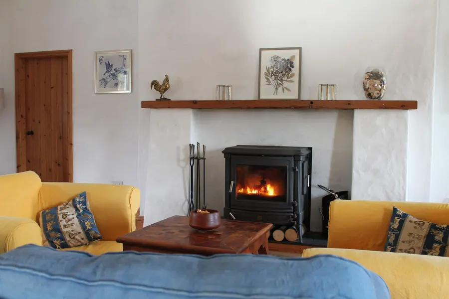 Inchaloughra Lodge — holiday home in Cloghane, Co. Kerry