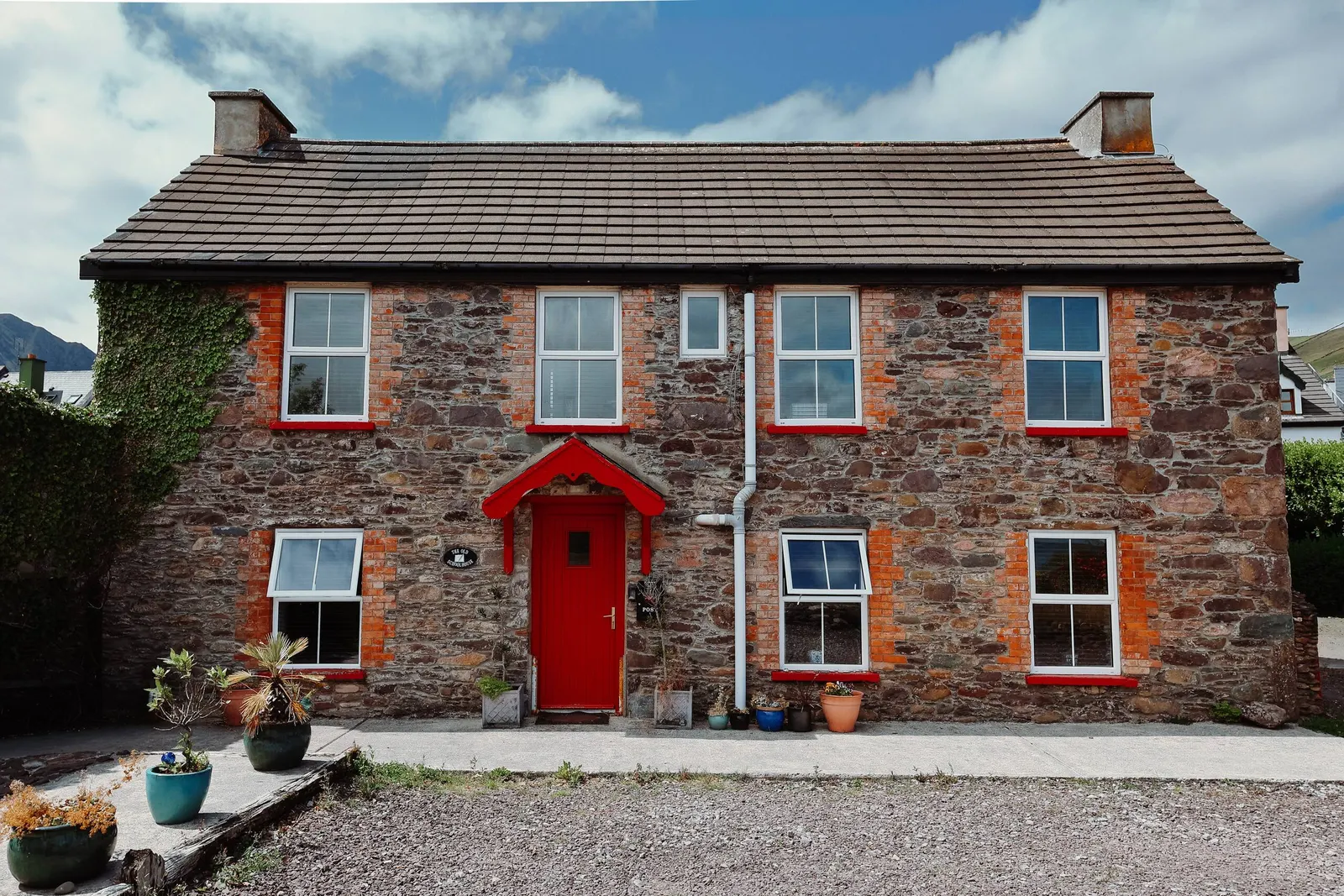 The Old Schoolhouse - Cottage in Cloghane, Co. Kerry
